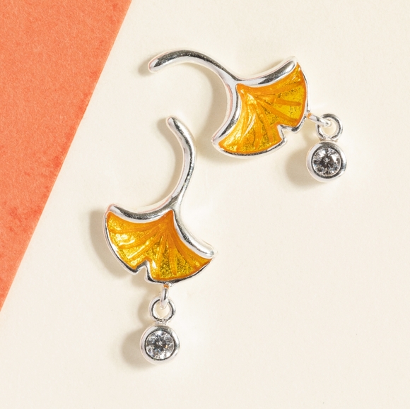 Ginko Leaf Earrings - Picture 3 of 6